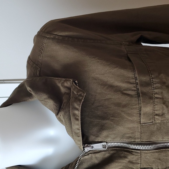 100% cotton utility jacket in olive - Size small tall from old navy - Picture 4 of 6